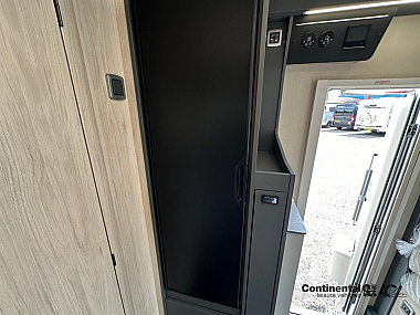  2025-autotrail-f60-for-sale-at5247-28.jpg