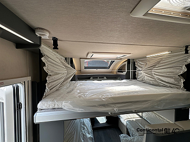  2025-autotrail-f60-for-sale-at5247-42.jpg