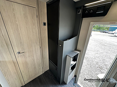  2025-autotrail-f60-for-sale-at5247-44.jpg