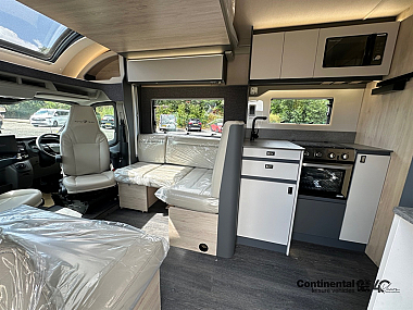  2025-autotrail-f60-for-sale-at5247-49.jpg