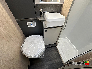  2025-autotrail-f62-for-sale-at5239-26.jpg