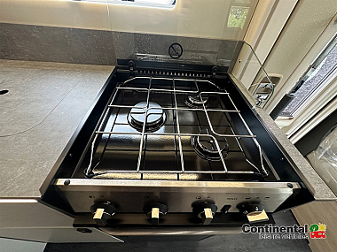  2025-autotrail-f62-for-sale-at5239-32.jpg