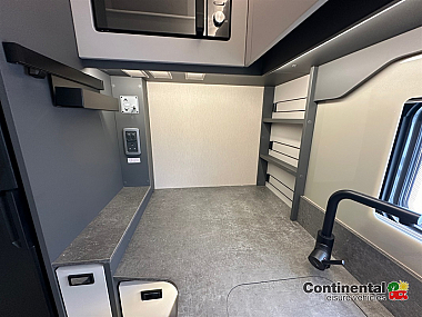  2025-autotrail-f62-for-sale-at5239-34.jpg