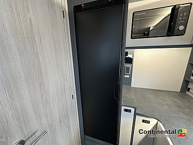  2025-autotrail-f62-for-sale-at5239-37.jpg