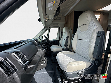  2025-autotrail-v-line-610-se-for-sale-at5221-13.jpg