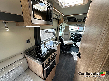  2025-autotrail-v-line-610-se-for-sale-at5221-26.jpg