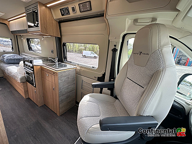  2025-autotrail-v-line-610-se-for-sale-at5221-53.jpg