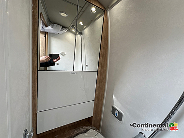  2025-autotrail-v-line-610-se-for-sale-at5221-57.jpg