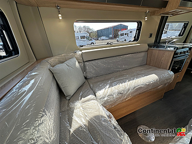  2025-autotrail-v-line-610-sport-for-sale-at5213-41.jpg