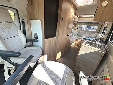  2025-autotrail-v-line-610-sport-for-sale-at5213-59.jpg