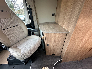  2025-autotrail-v-line-635-se-for-sale-at5200-15.jpg