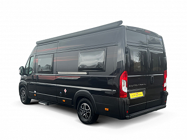  2025-autotrail-v-line-635-se-for-sale-at5200-3.jpg