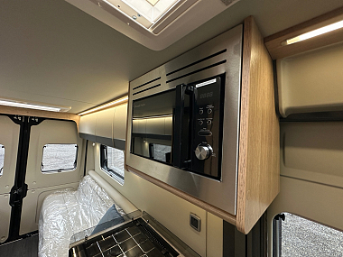  2025-autotrail-v-line-635-se-for-sale-at5200-30.jpg