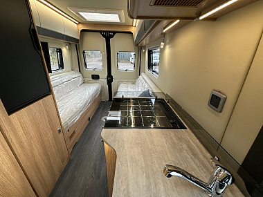  2025-autotrail-v-line-635-se-for-sale-at5200-31.jpg