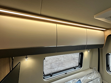  2025-autotrail-v-line-635-se-for-sale-at5200-37.jpg