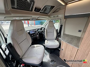  2025-autotrail-v-line-635-sport-for-sale-at5242-18.jpg