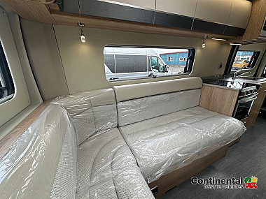  2025-autotrail-v-line-635-sport-for-sale-at5242-35.jpg
