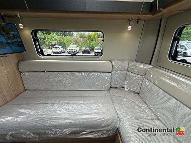  2025-autotrail-v-line-635-sport-for-sale-at5242-37.jpg