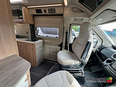  2025-autotrail-v-line-635-sport-for-sale-at5242-51.jpg