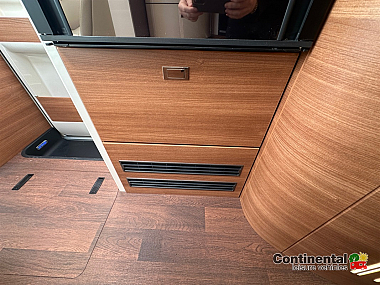  2025-carthago-c-line-i-49-le-l-for-sale-ca5210-35.jpg