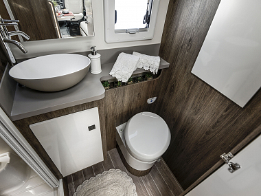  rt-t-line-590-uk-050.jpeg