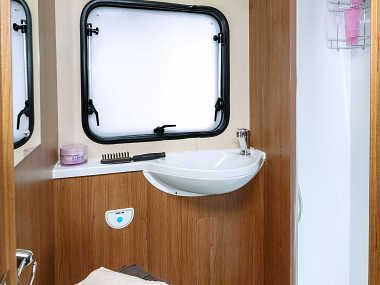 t736-bathroom.jpg