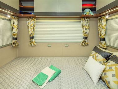 t736-rear-bed.jpg