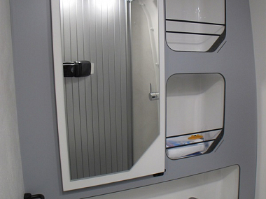  uc6050-washroom-4.jpg
