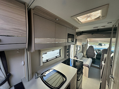  vf3ycbnau12s13920-34-feature-18.jpg