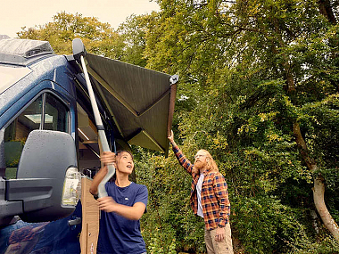  xendeavour-thule-awning-1.jpg