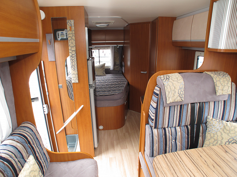  2010-chausson-welcome-85-for-sale-ros239-42.jpg