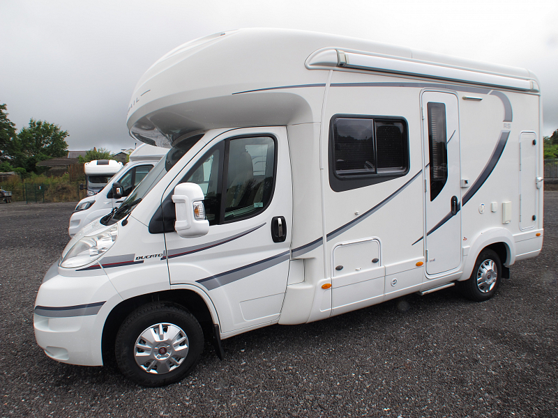  2013-autotrail-tracker-rs-uc5601-4.jpg