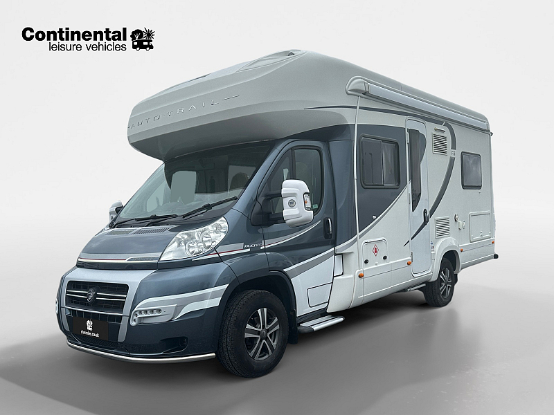  2014-autotrail-tracker-fb-for-sale-ros293-1.jpg