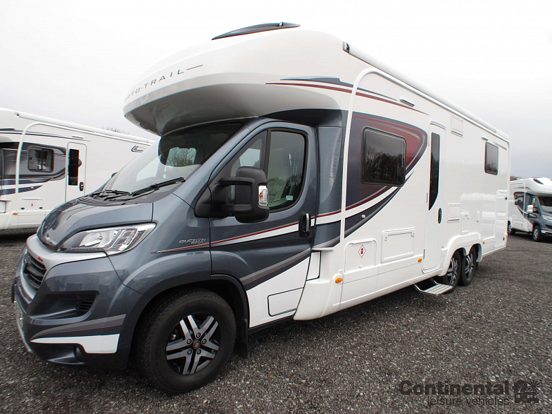  2018-autotrail-frontier-comanche-for-sale-uc5658-10.jpg