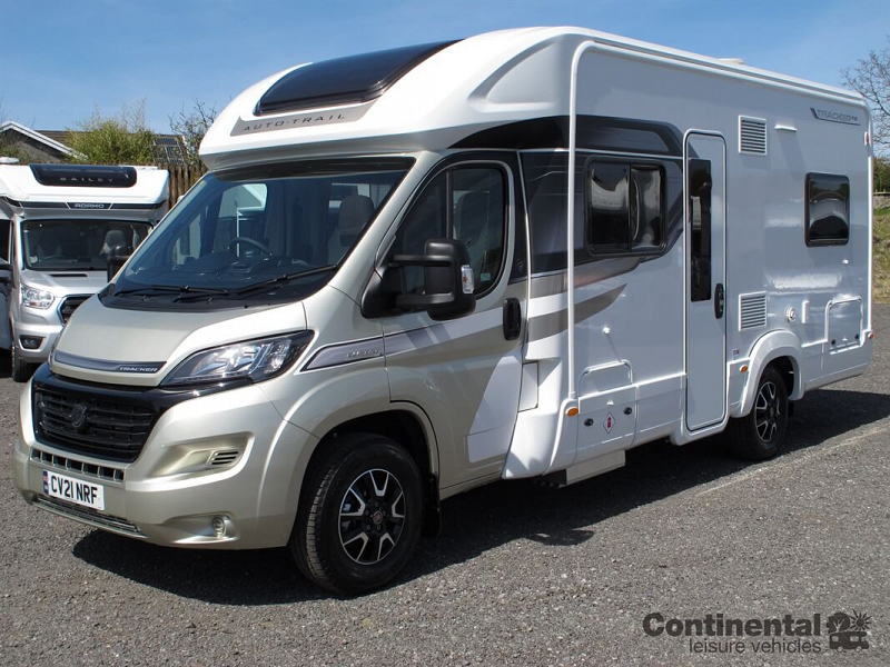  2021-autotrail-tracker-fb-for-sale-uc5762-3.jpg