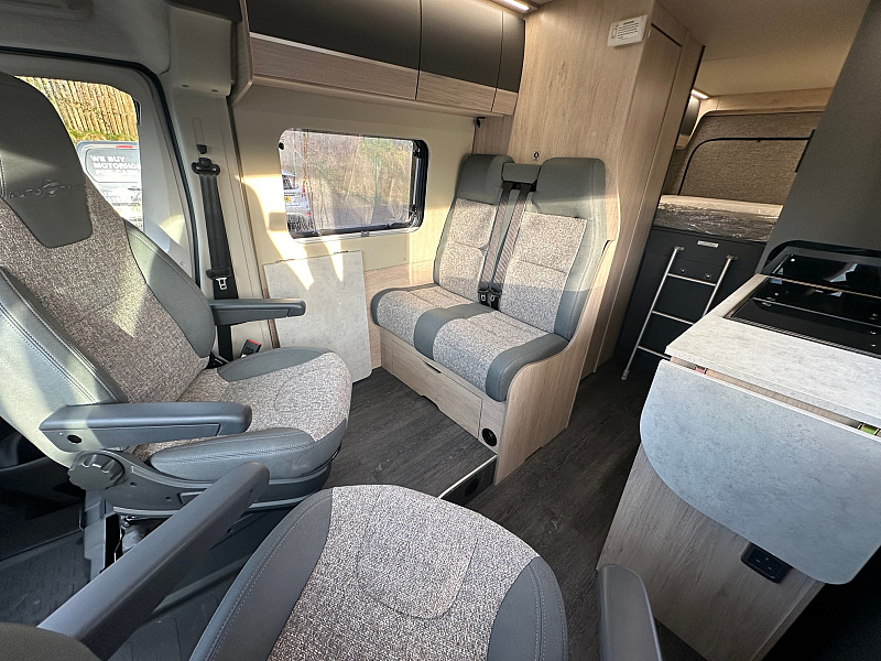  2025-autotrail-expedition-68-for-sale-at5163-76.jpg