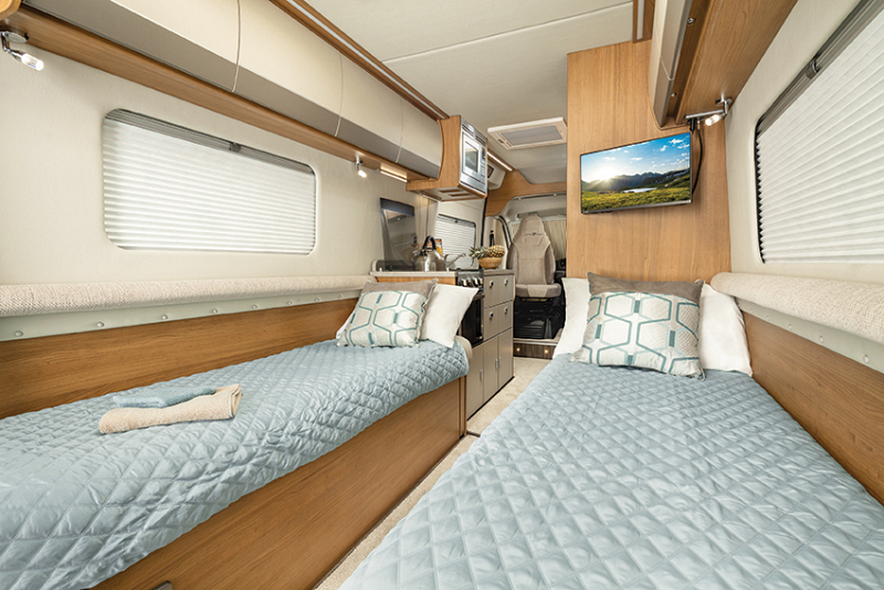  vline634se-rear-twin-beds-1.jpg