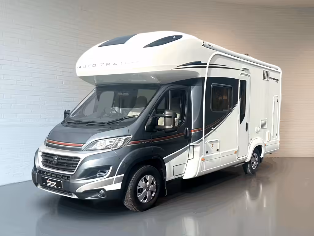 2017 Auto Trail Tracker RS nearside front