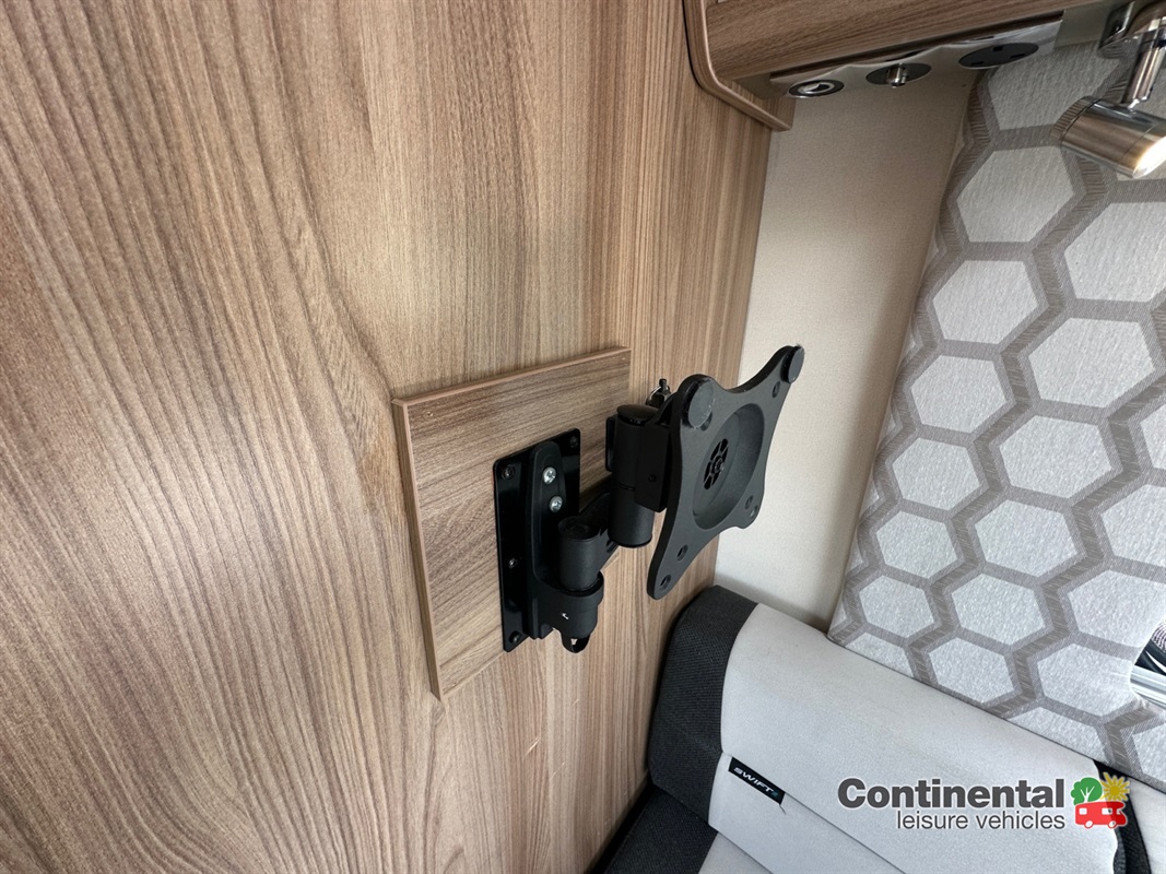 2018 Swift Rio 320 For Sale Uc6245 40