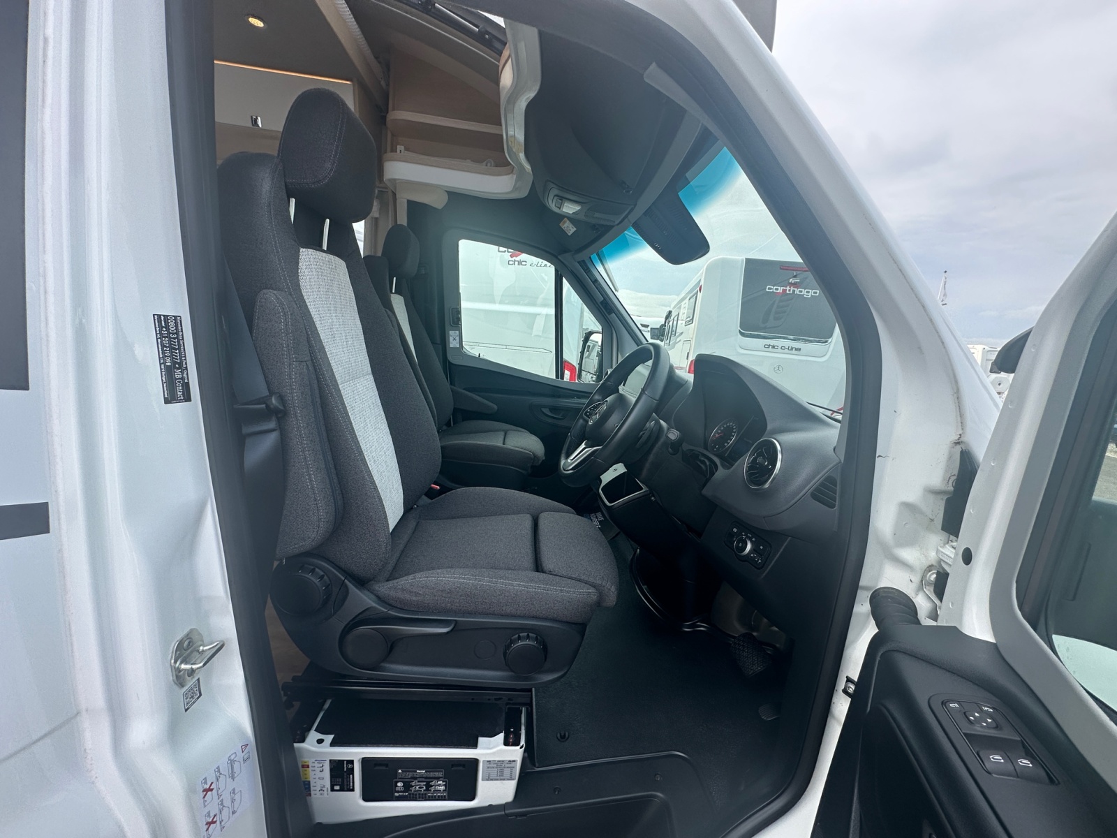 2022 Hymer BMC T 550 WHITELINE For Sale UC6265 13