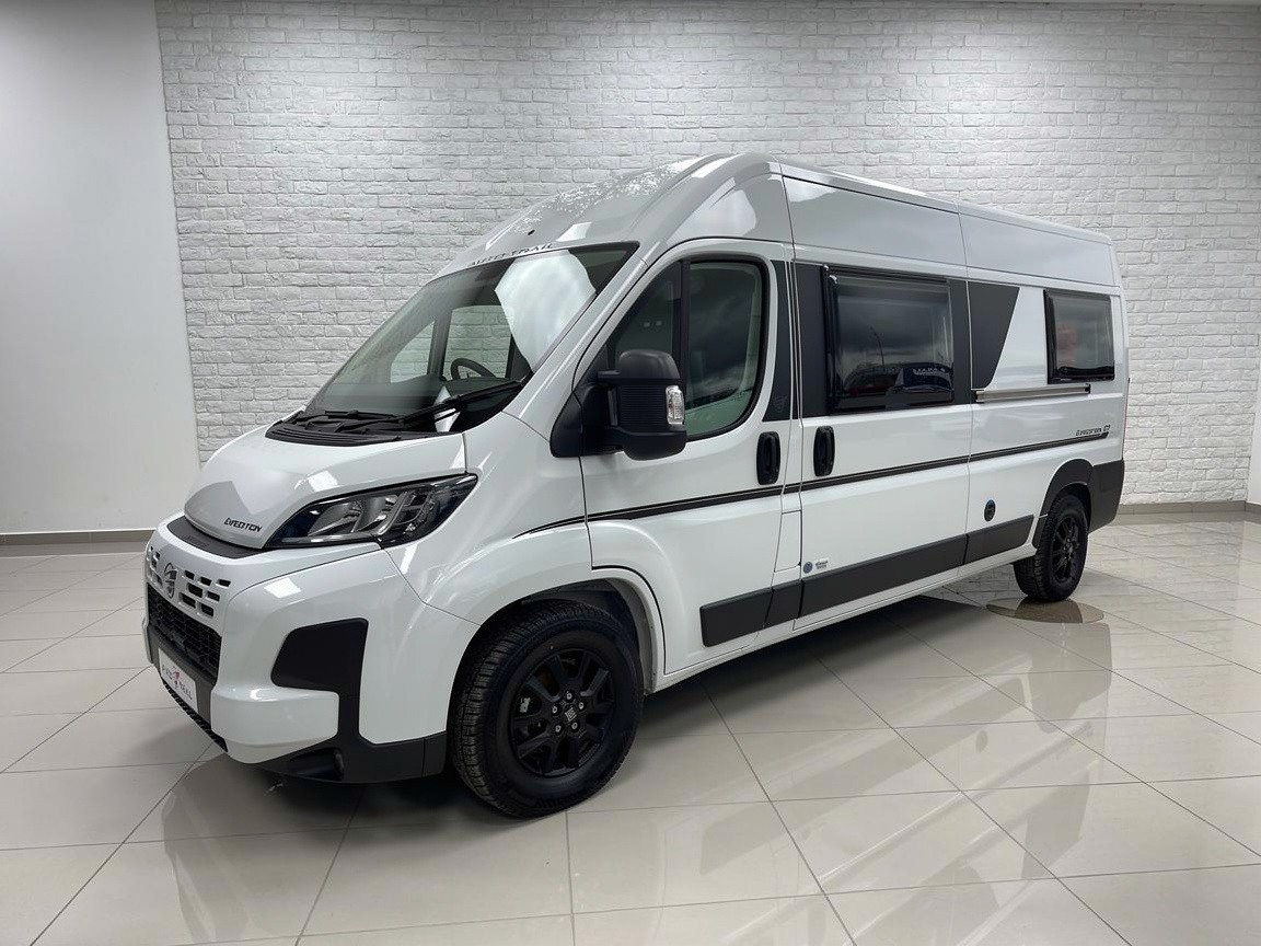 Autotrail Expedition 67 AT5362