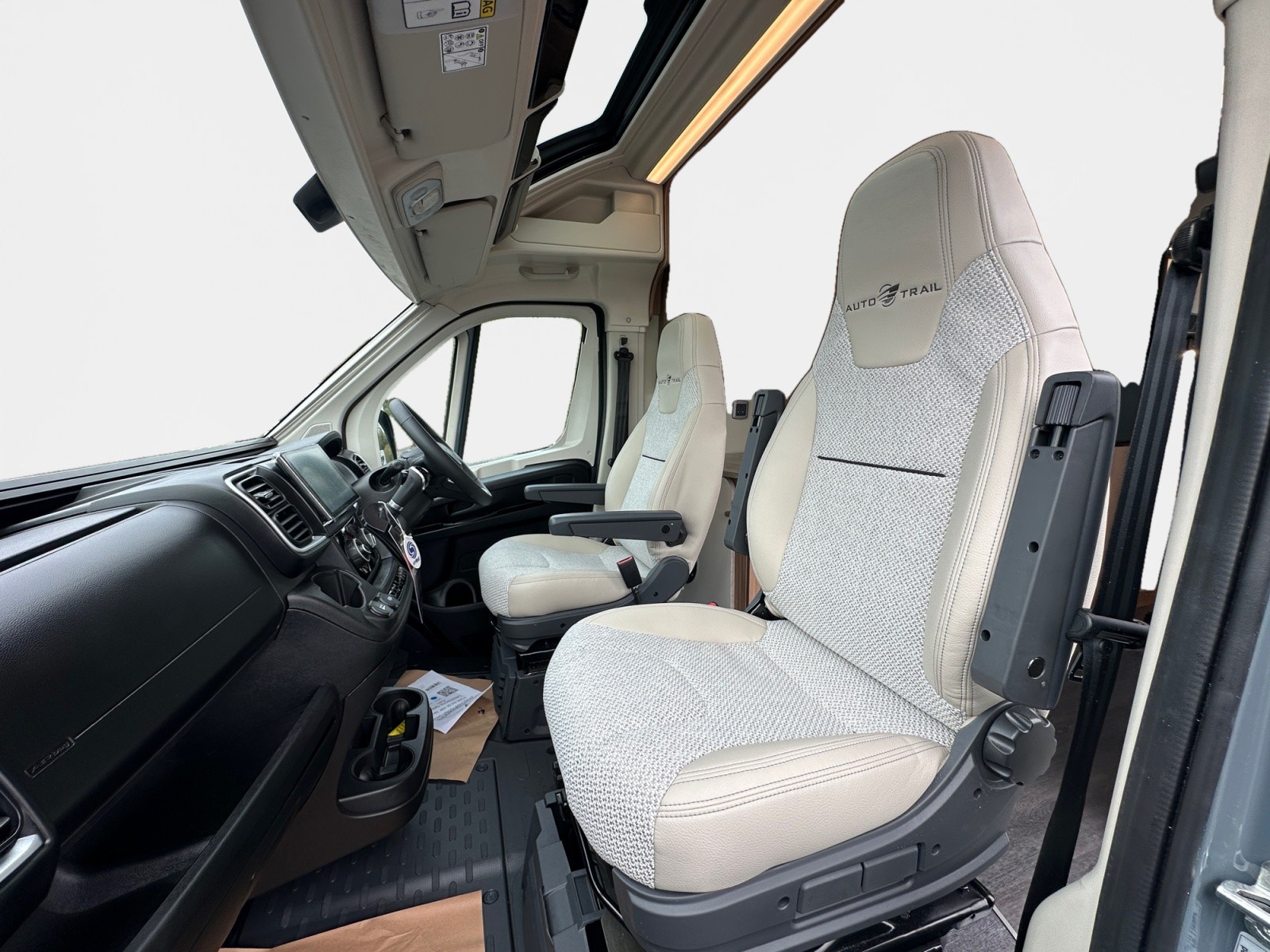 2026 Auto Trail V Line 635 SE Lanzarote Grey For Sale AT5275 13
