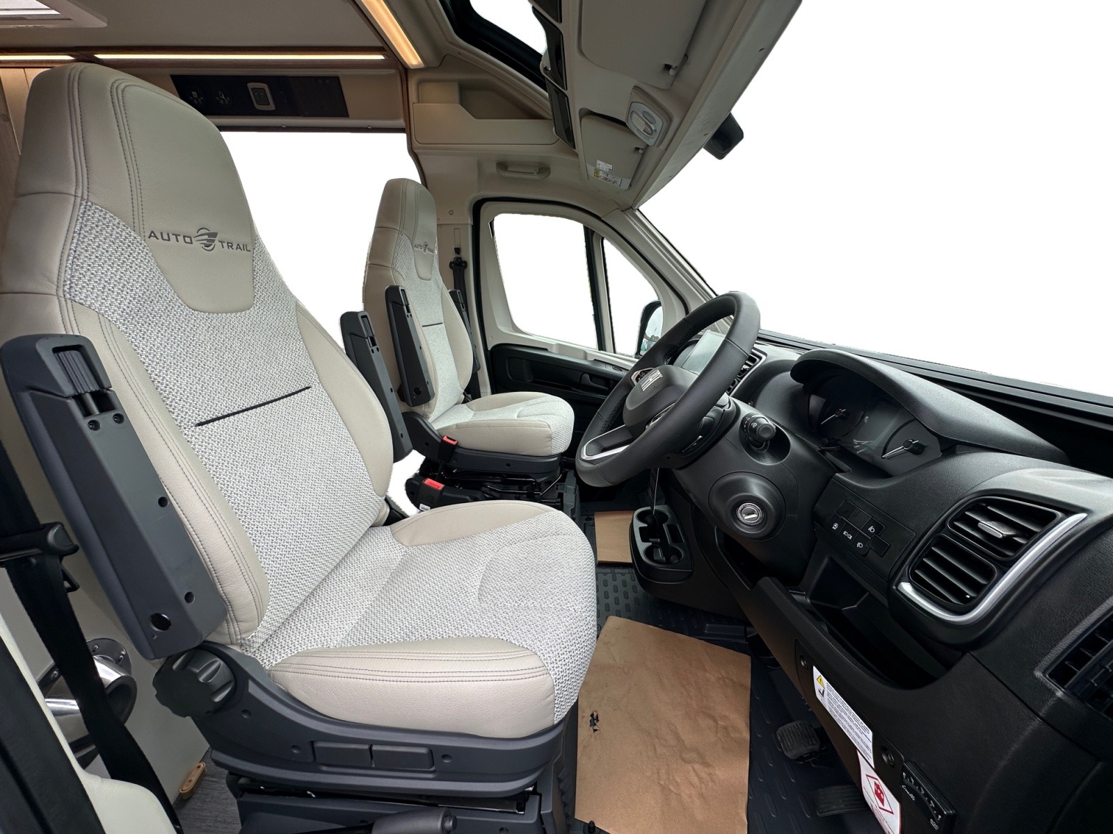 2026 Auto Trail V Line 635 SE Lanzarote Grey For Sale AT5275 14