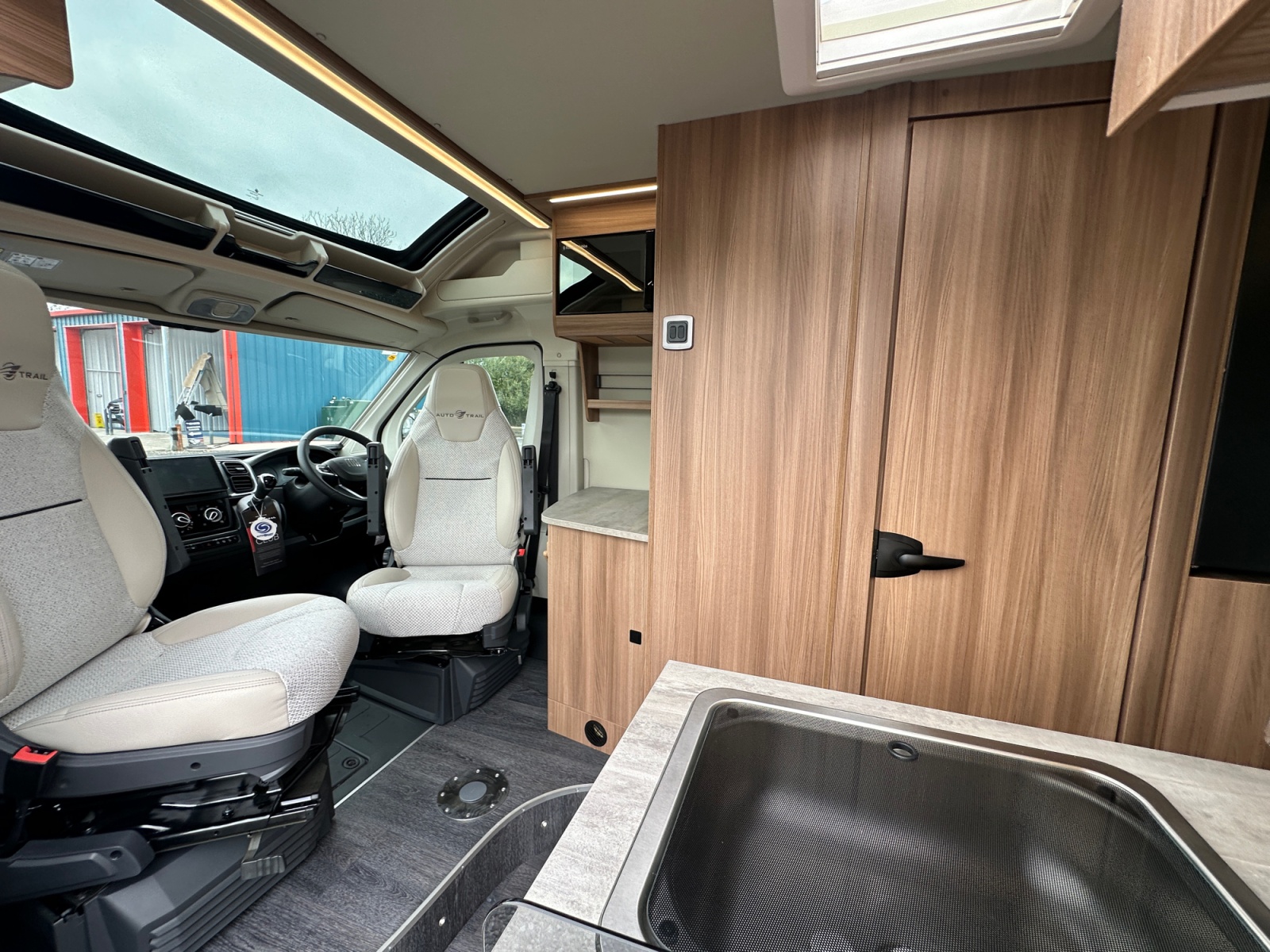 2026 Auto Trail V Line 635 SE Lanzarote Grey For Sale AT5275 41