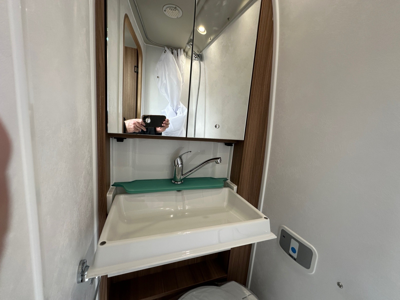 2026 Auto Trail V Line 635 SE Lanzarote Grey For Sale AT5275 46