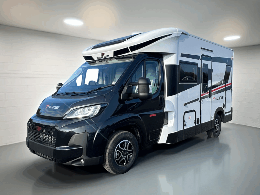 2026 Roller Team T-Line 590 In Black nearside front