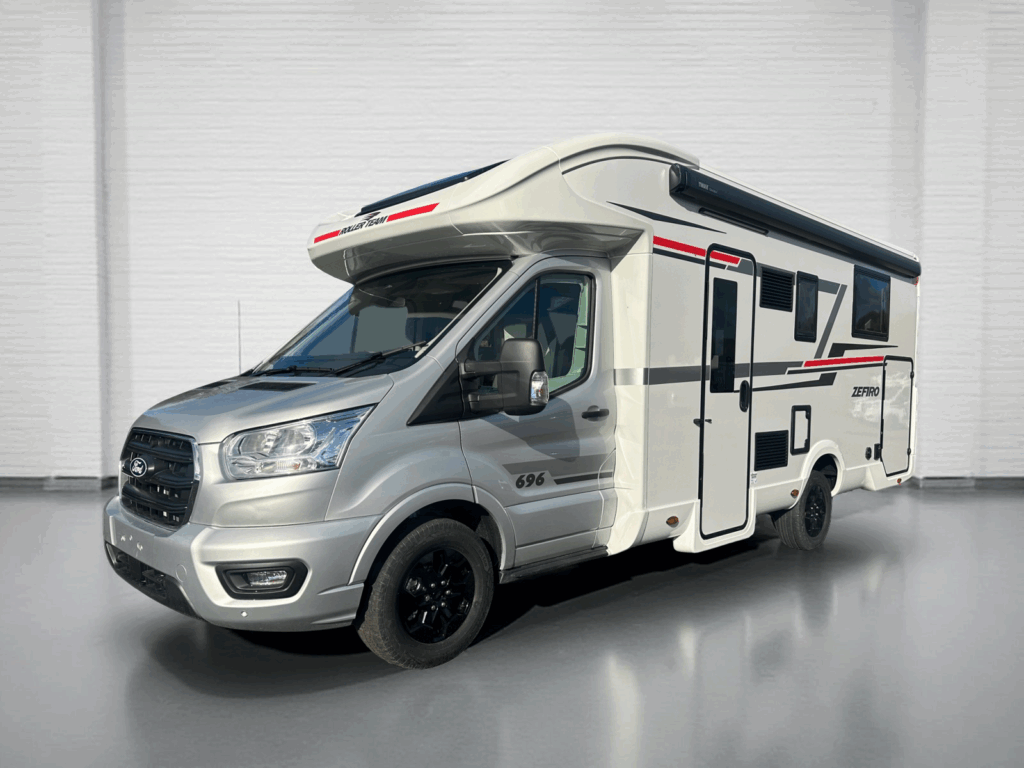 2026 Roller team Zefiro 696. Moondust silver, nearside exterior