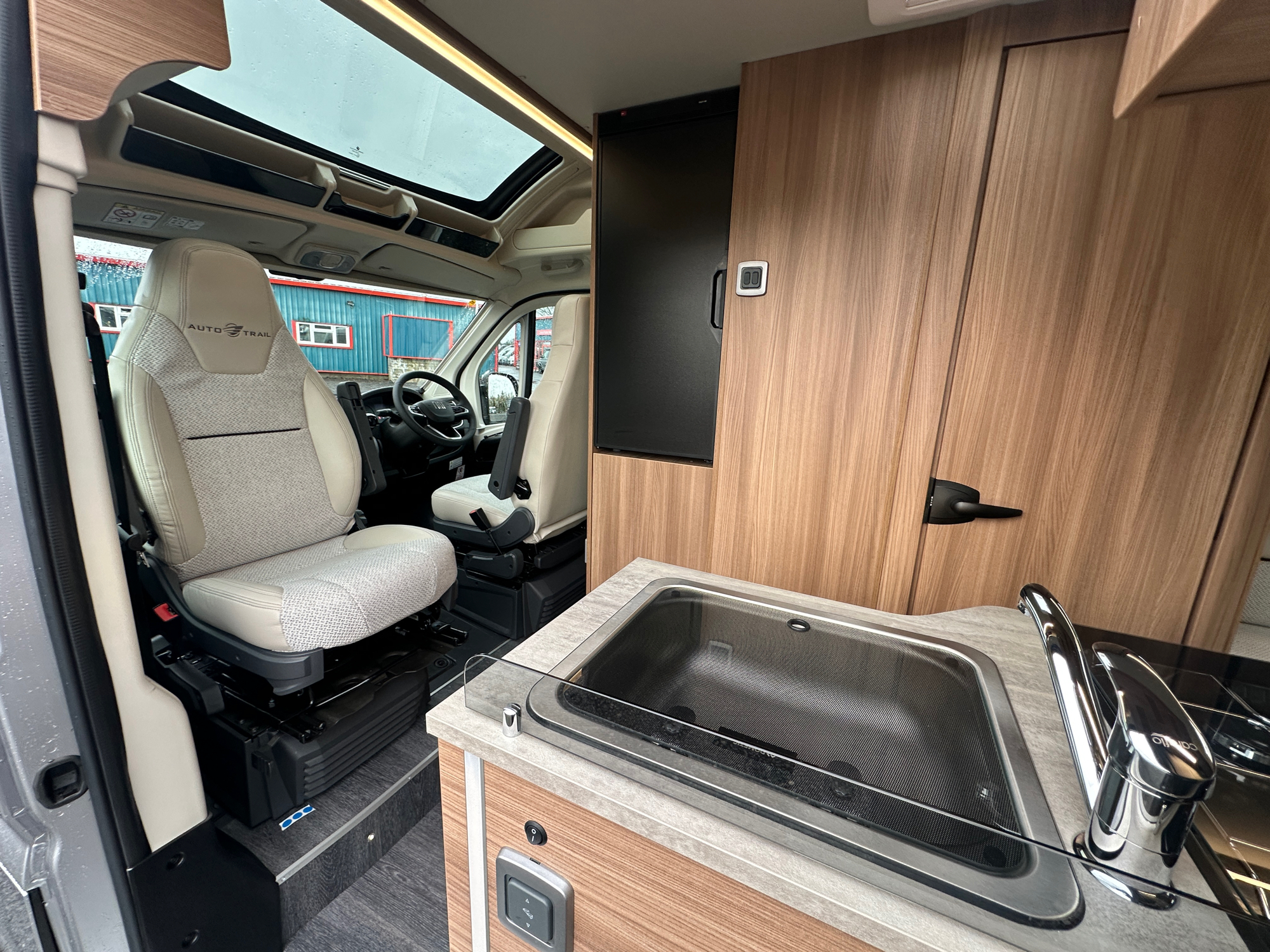 2026 Autotrail V Line 610 SE In Artense Grey For Sale AT5284 10