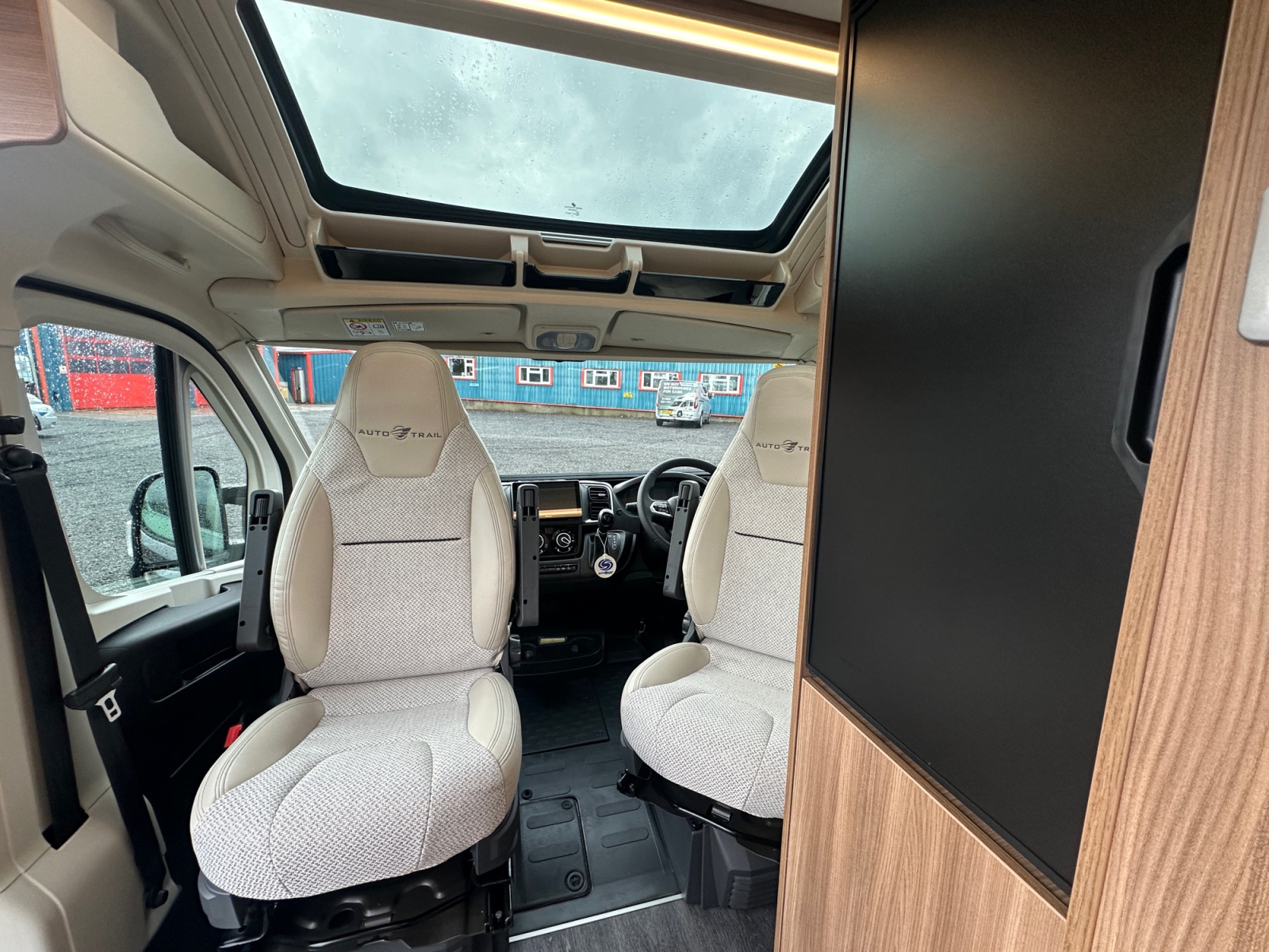 2026 Autotrail V Line 610 SE In Artense Grey For Sale AT5284 71