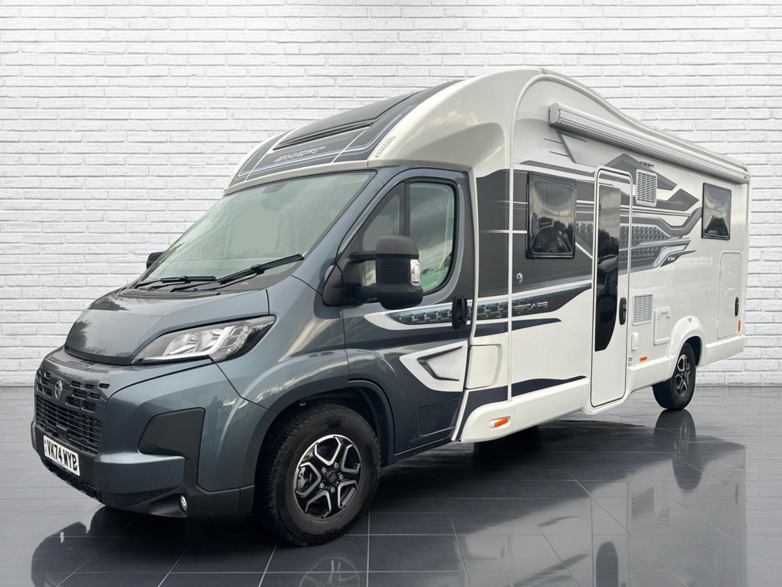 2025 Swift Escape 694 UC6309